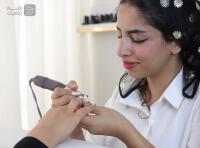 کاشت و ترمیم ناخن با پودر و ژل