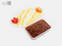 چلو خورشت های ایرانی در بیرون بر بختیاری